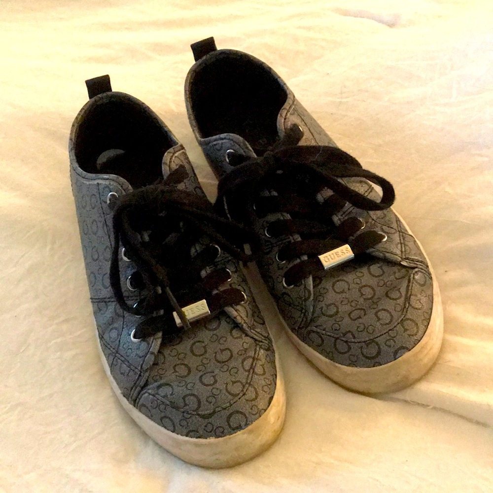 Size 8.5 Guess? Women’s fashion Sneakers.
